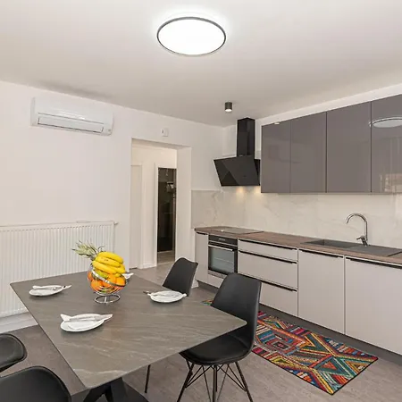 Beautiful In Brodarica With Kitchen Apartment Brodarica (Sibenik-Knin)