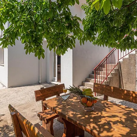 Beautiful In Brodarica With Kitchen Apartment *
