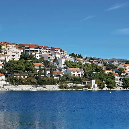 Beautiful In Brodarica With Kitchen *