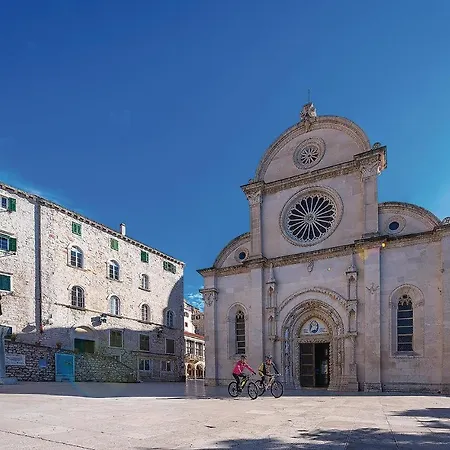 Apartment Beautiful In Brodarica With Kitchen Brodarica (Sibenik-Knin)