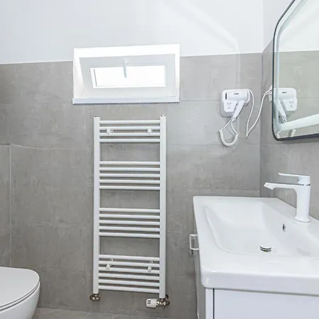 Beautiful In Brodarica With Kitchen Apartment *